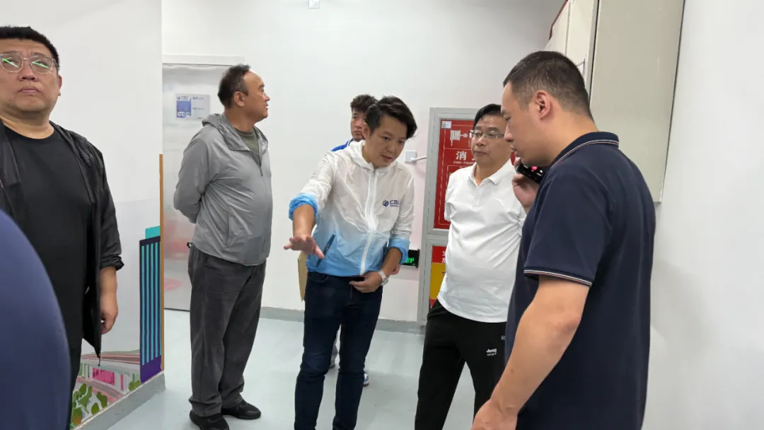 【CBD迷你仓|合规护航,安心相伴】辖区主管部门莅临指导,共筑安全存储新标杆!(图1) 【CBD迷你仓|合规护航,安心相伴】辖区主管部门莅临指导,共筑安全存储新标杆!(图1)