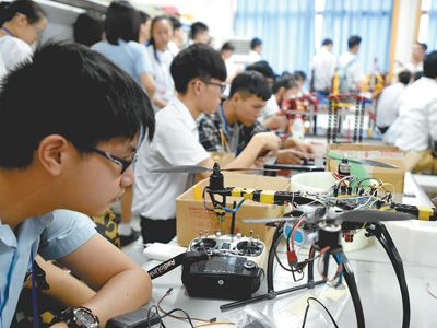 人民网:港青“北漂”:与大时代携手同行(图1) 人民网:港青“北漂”:与大时代携手同行(图1)